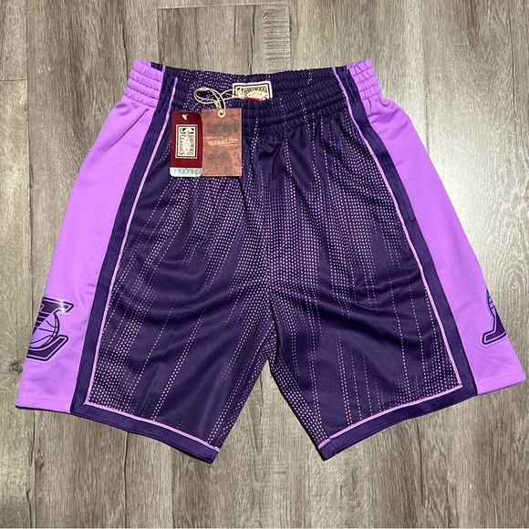RARE MITCHELL & NESS NBA MONOCHROME SWINGMAN SHORTS SIZE MEDIUM LA LAKERS 2009